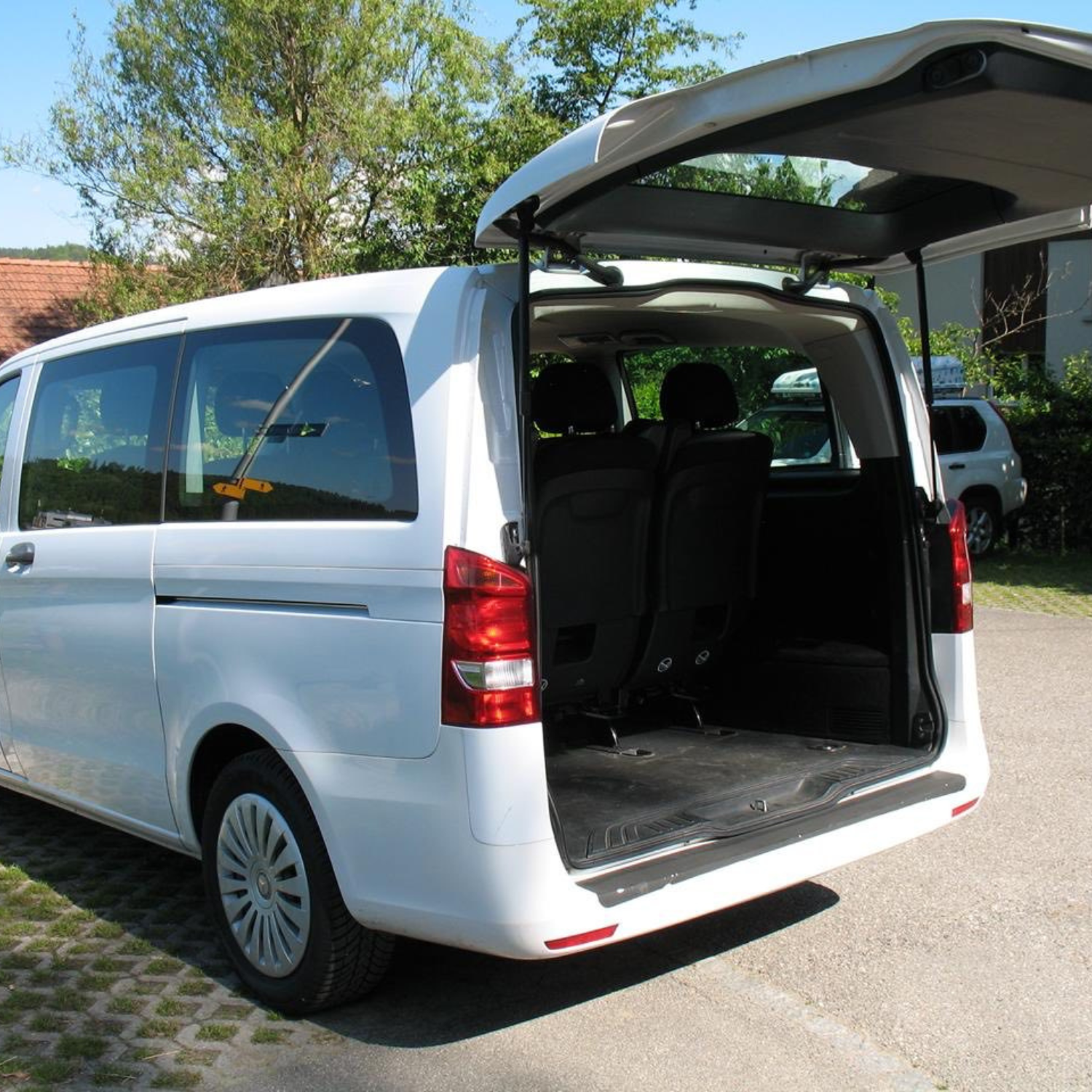 Rent a Car Sarajevo MERCEDES VITO TOURER 114 CDI - Image 4