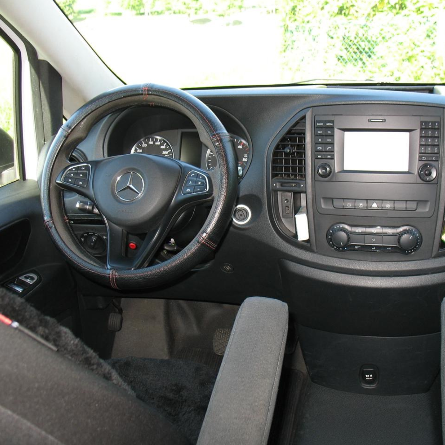 Rent a Car Sarajevo MERCEDES VITO TOURER 114 CDI - Image 6